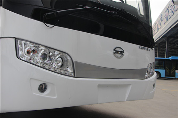 南京金龙NJL6118BEV7客车（纯电动24-53座）