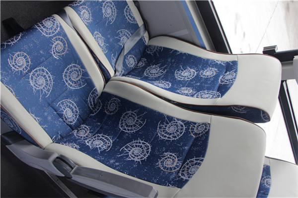 南京金龙NJL6878YA5客车（柴油国五24-39座）