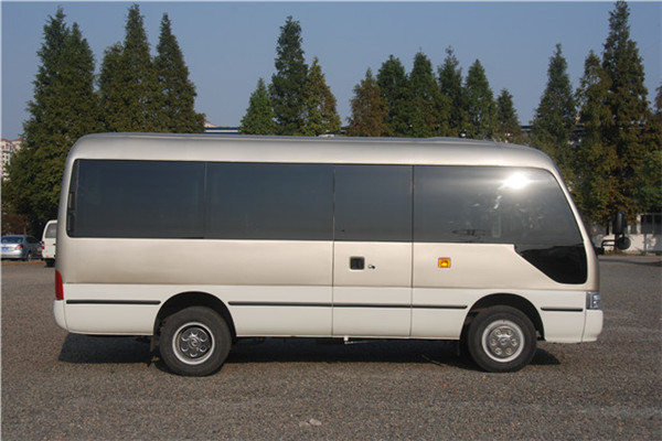 南京金龙NJL6606YF5客车（柴油国五10-19座）