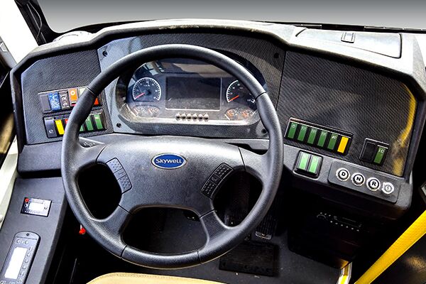 南京金龙NJL6680BEV8公交车（纯电动10-25座）