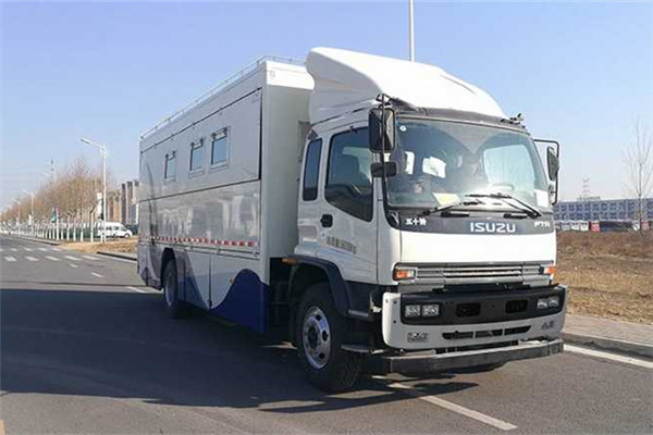 宇通ZK5160XCC15指挥车（柴油国五3座）