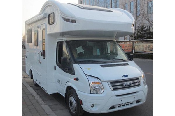 凯伦宾威ZK5046XLJ2旅居车（柴油国五2-6座）