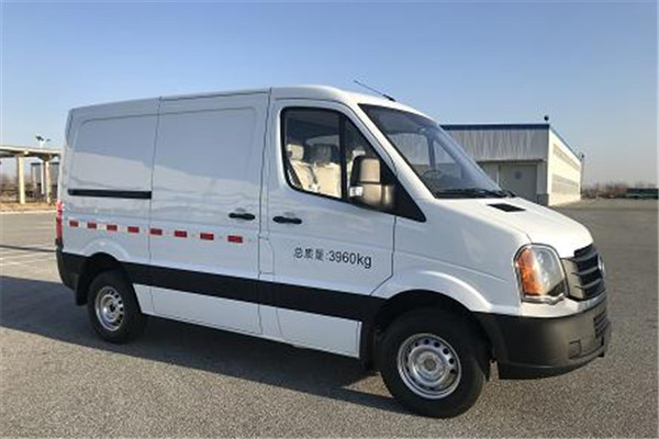 黄海DD5040XXYDA6M厢式运输车（柴油国六3座）