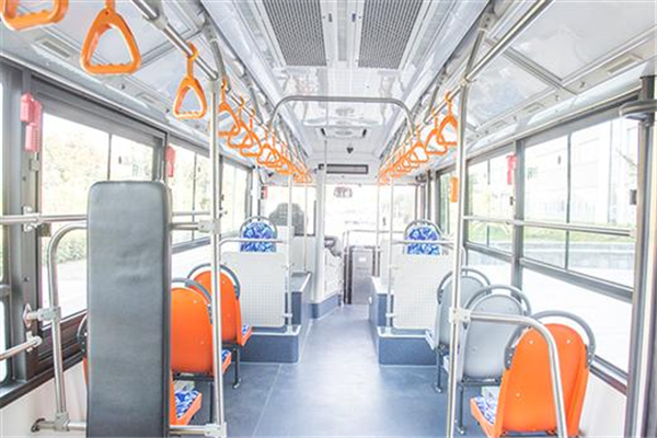 亚星JS6128GHEV15插电式公交车（柴油/电混动国五21-50座）