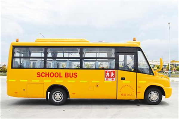 亚星JS6750XCP1幼儿专用校车（柴油国五24-41座）