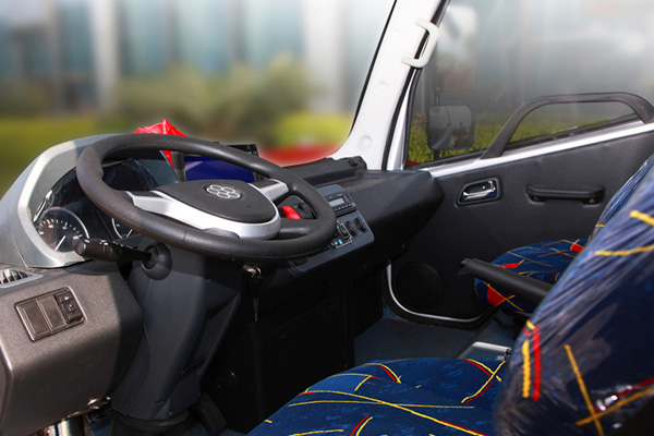 格力钛GTQ5043XXYBEV7厢式运输车（纯电动2座）