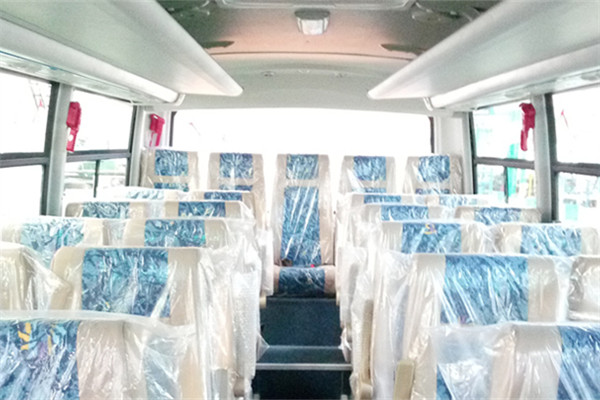 华新HM6741LFN6X客车（天然气国六24-30座）