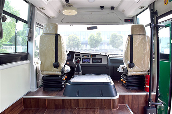 华新HM5050XAJ安检车（柴油国五2-7座）