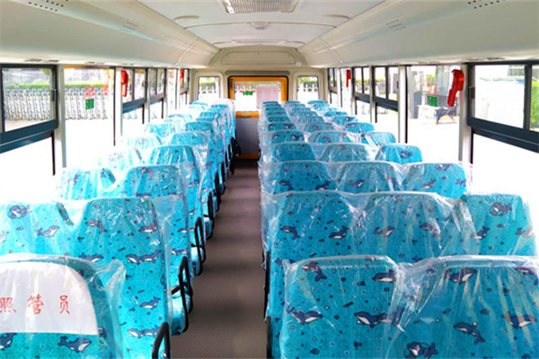 华新HM6108XFD6XZ中小学生专用校车（柴油国六46-56座）