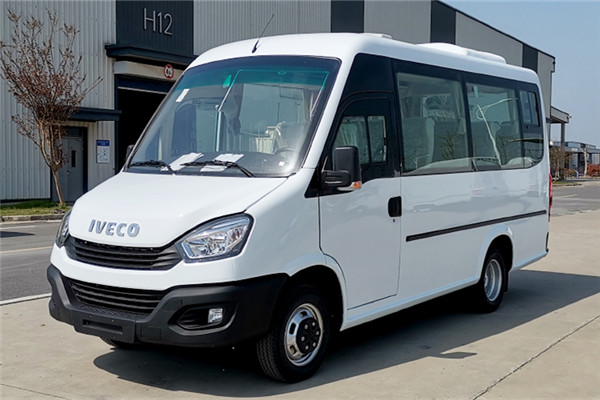 南京依维柯NJ6606LCA1客车（柴油国六10-17座）