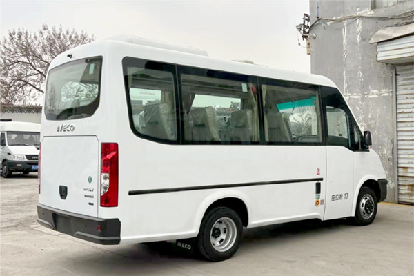 南京依维柯NJ6606LCA1客车（柴油国六10-17座）