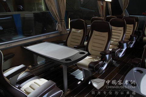 2009欧洲客车博览会展车在乘座舒适性上大做文章——未必比动车差