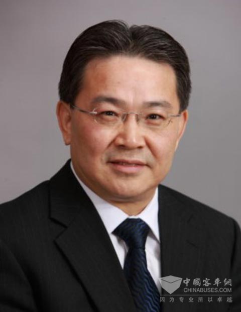 　杨晓明博士
